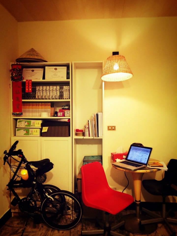 彷彿在巴黎或八里