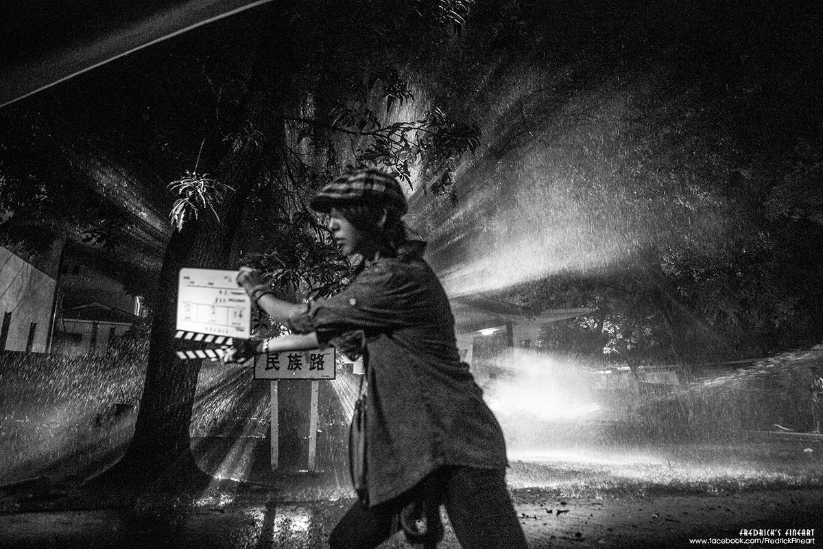 明明是颱風夜我們卻找水車灑水的概念... 明明是颱風夜我們卻找水車灑水的概念...