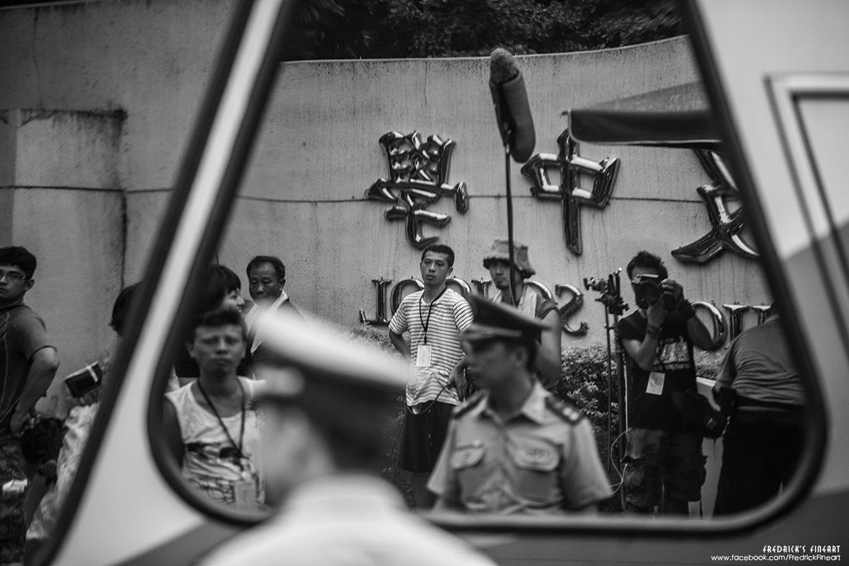 校車上的照妖鏡,劇組人的猙獰面目... 校車上的照妖鏡,劇組人的猙獰面目...