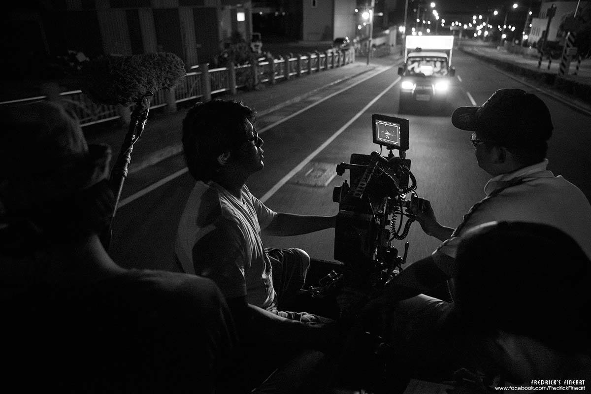 所謂有始有終,香灰開鏡日以車拍開頭,最終還是以車拍完美結束。睡前得祈禱一番,這中颱麥德姆就別來唄!拜託拜託~ 所謂有始有終,香灰開鏡日以車拍開頭,最終還是以車拍完美結束。睡前得祈禱一番,這中颱麥德姆就別來唄!拜託拜託~