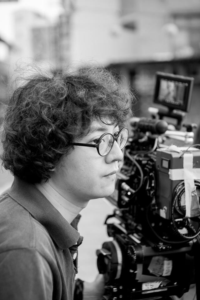 攝影師，士英，從第一天開拍，就一路跟我腦力激盪到最後一秒，多虧他了！