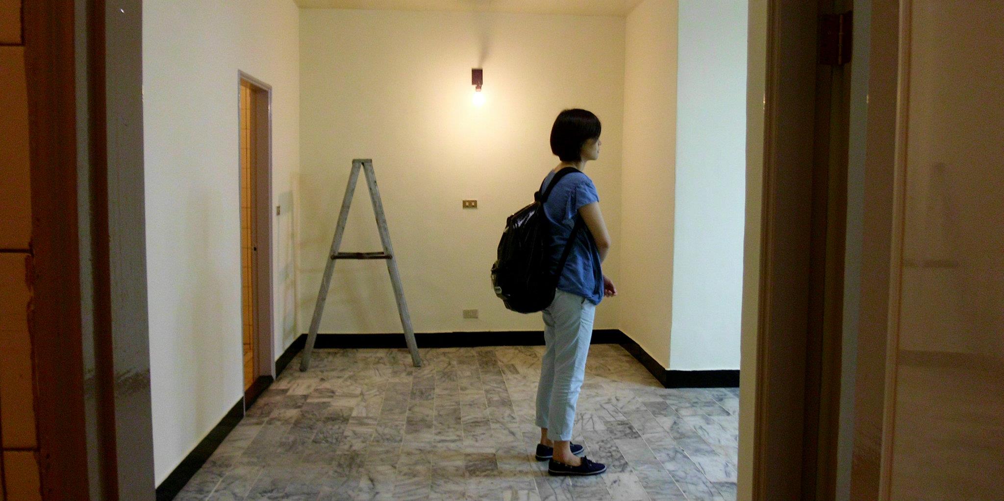 母性比較堅強 還在努力待孵中 男性到外頭吞雲吐霧防止外強侵略