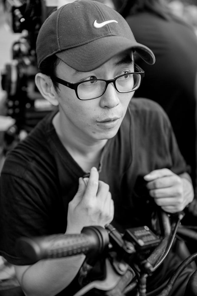 製片，阿德，我的大學同學，這次從廣告圈被我拉來執行戲劇長片，真委屈他了！