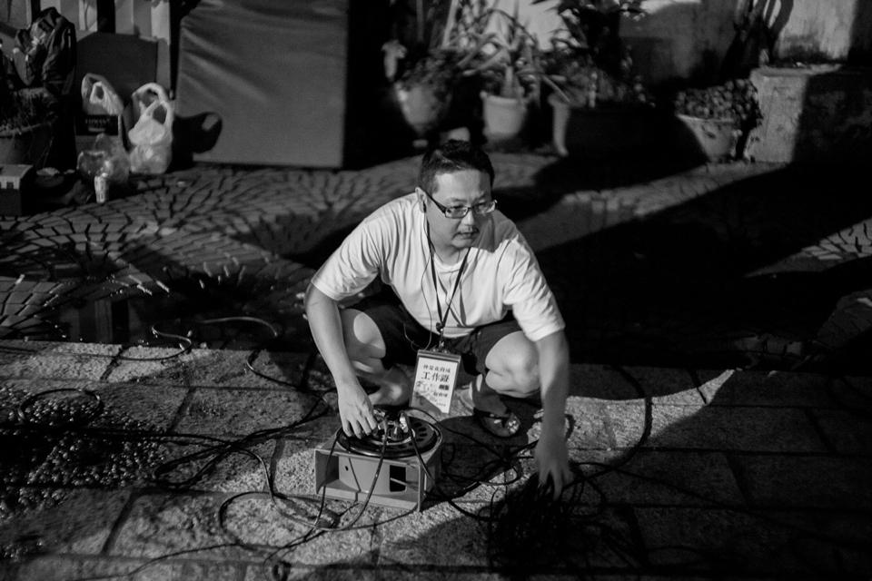 製作人，郭春暉，同時也是安澤映畫的老闆之一，有他在，現場就像吃了一顆大力金剛丸般地如有神助！