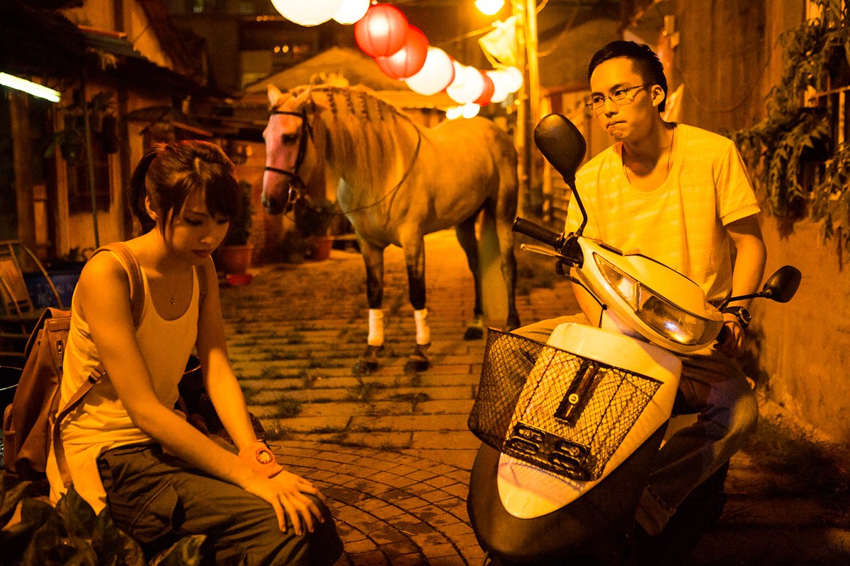 袁詠琳 飾 佳穎 ; 巫建和 飾 小南