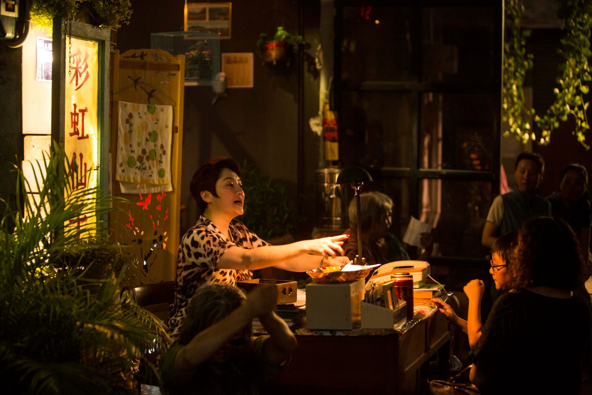 《尋物少女》彩虹仙子攤位是在哪裡